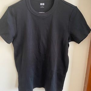 Uniqlo black crew neck short sleeve T shirt size L